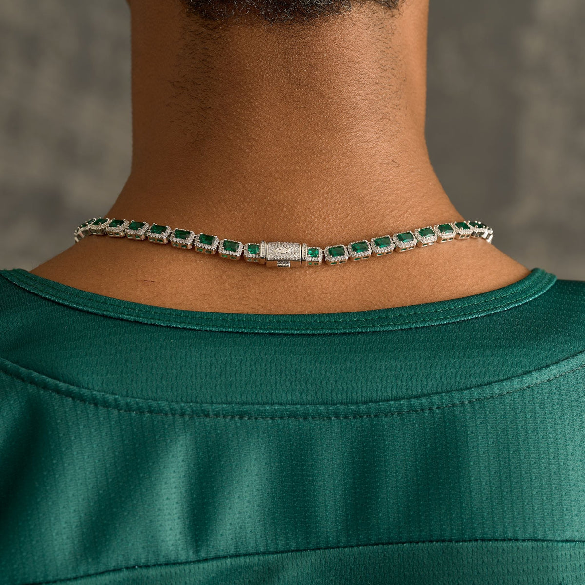Emerald Cushion Cut Tennis Chain in White Gold - 7mm